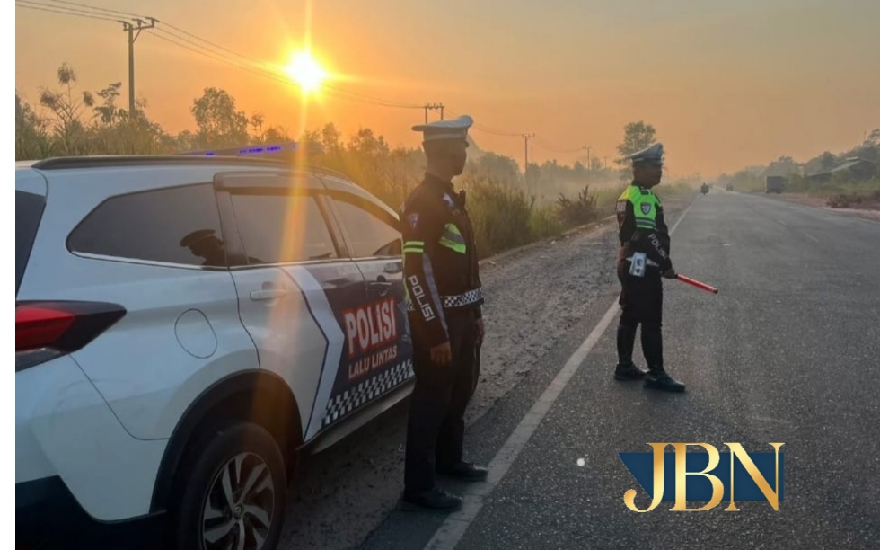 Jarak pandang terbatas akibat kabut asap, Polisi Batola bagikan tips aman berkendara