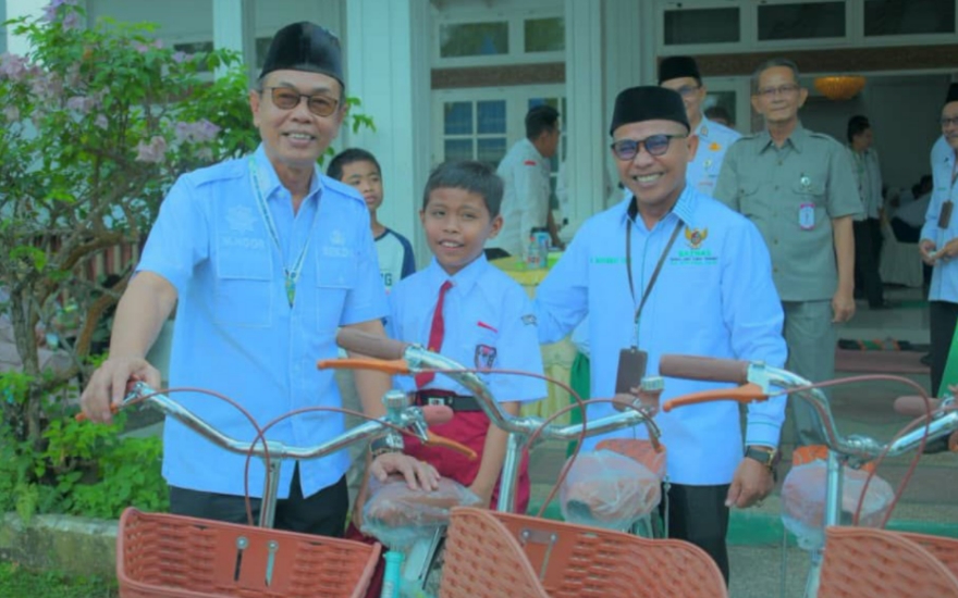 Semarak Muharram, Setda HSS serahkan bantuan pendidikan dan santunan yatim