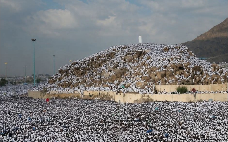 Wukuf di Arafah: Jutaan jemaah laksanakan puncak ibadah haji di tengah tantangan suhu panas