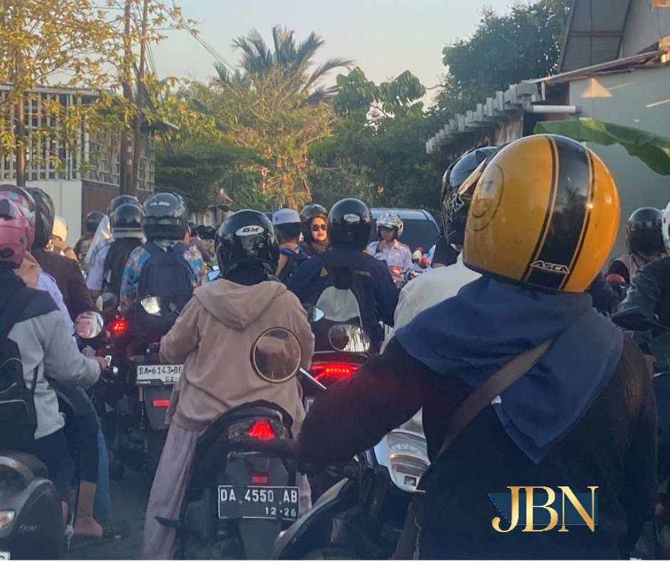 Khawatir hambat kendaraan darurat, warga minta Jalan Pembina IV dilebarkan