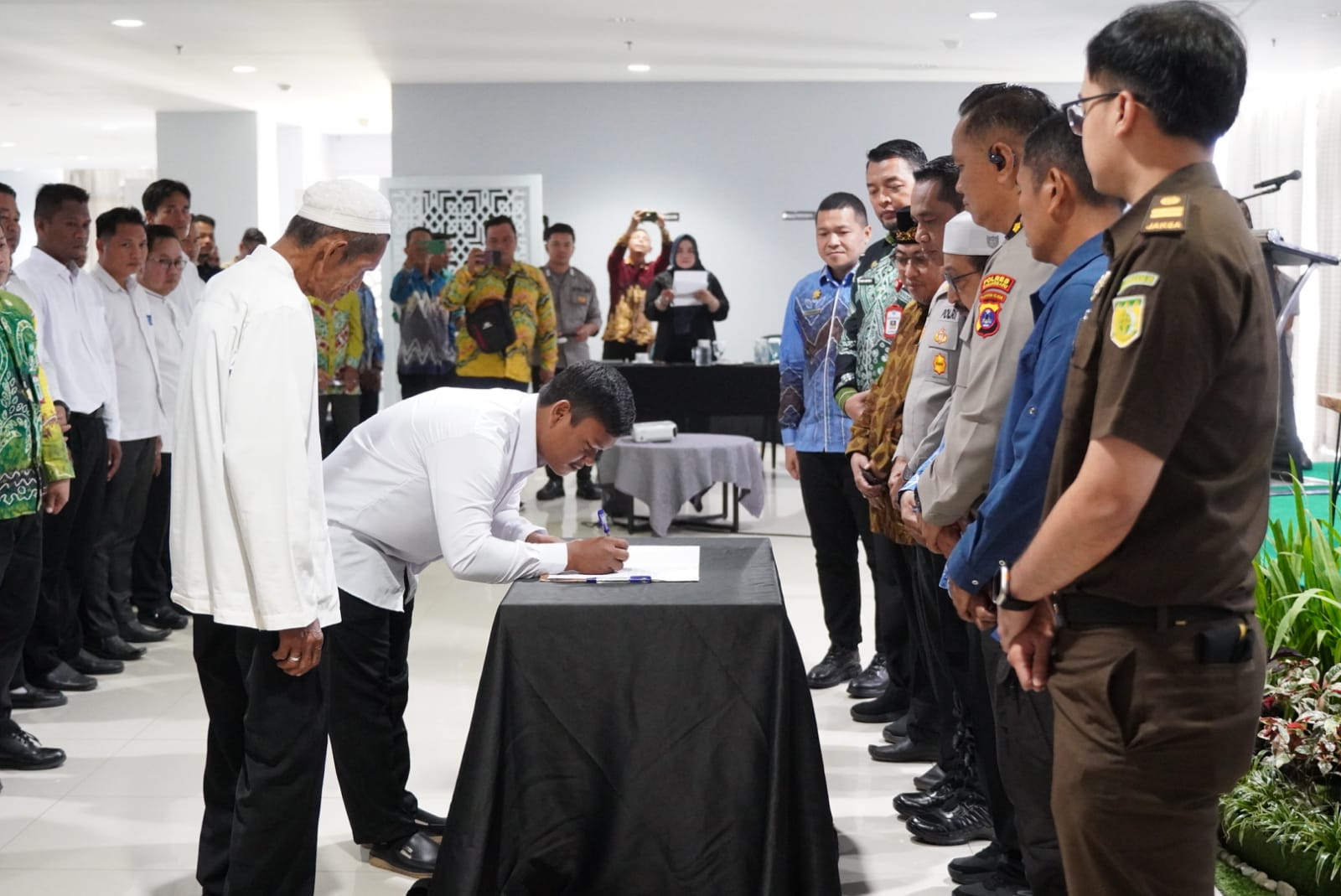 Jelang Pilkades Serentak 2026, 62 calon Pambakal di Kab. Banjar tanda tangani Deklarasi Damai