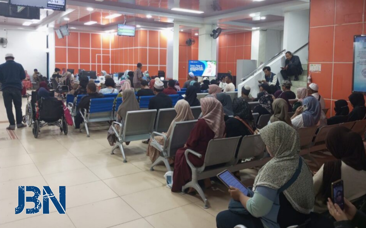 Antrean panjang di RSUD Ratu Zalecha, manajemen dorong digitalisasi