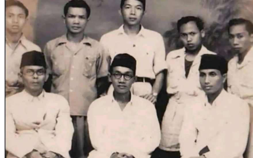 Dari tanah Banjar hingga puncak pimpinan: Jejak luar biasa KH. Idham Chalid